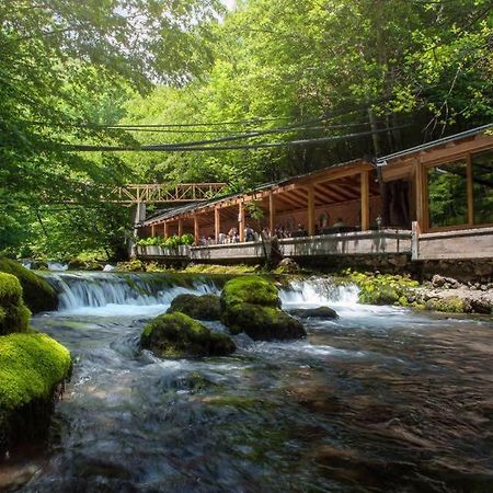 Resort Ujevara E Drinit Peje Exteriér fotografie