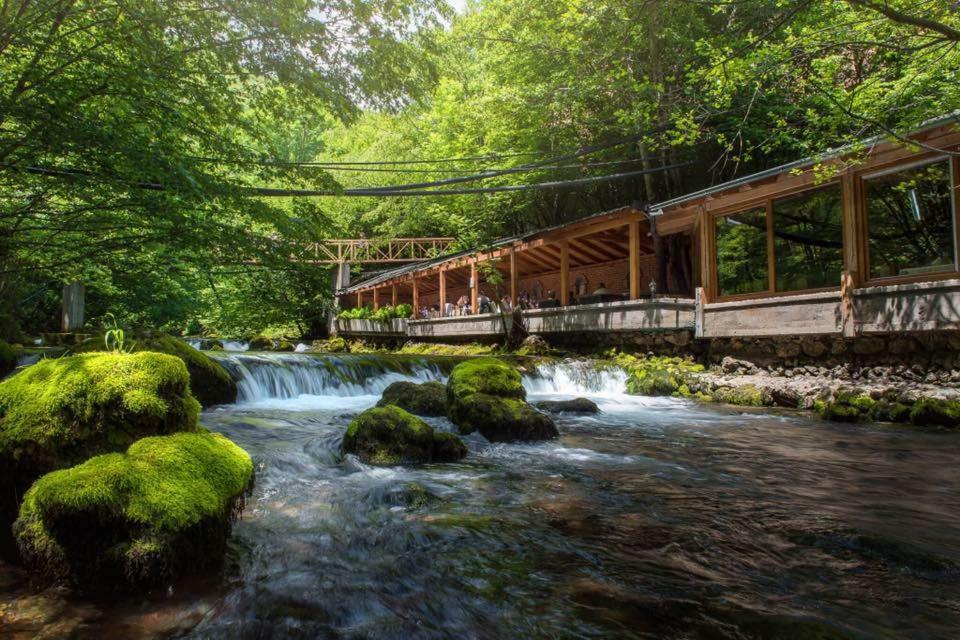 Resort Ujevara E Drinit Peje Exteriér fotografie